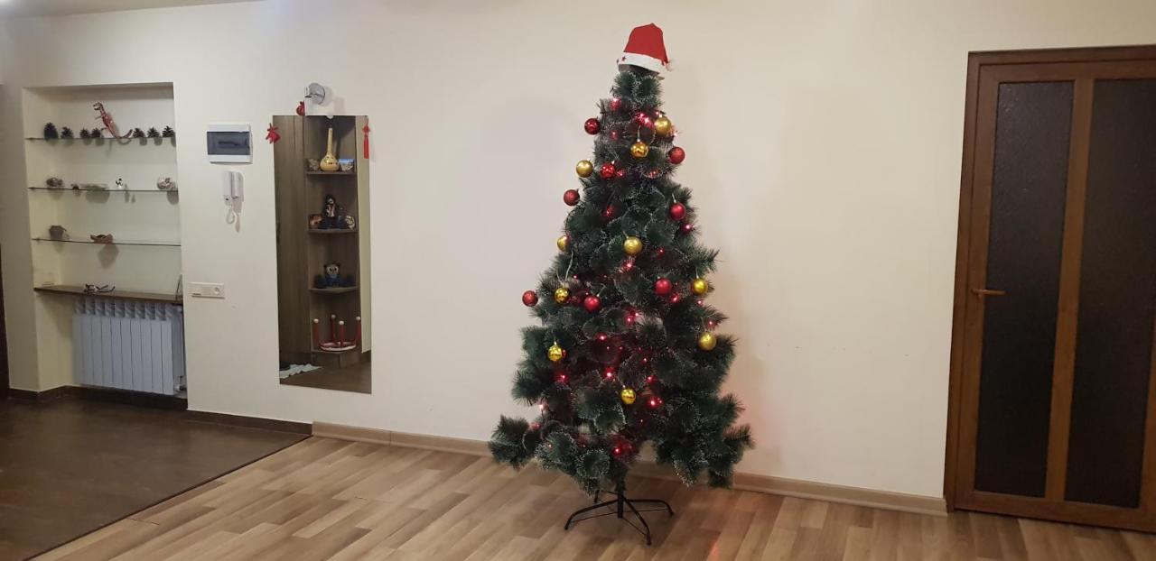 Vernisaj Apt At Republic Square & Ruben Tours Yerevan Bagian luar foto
