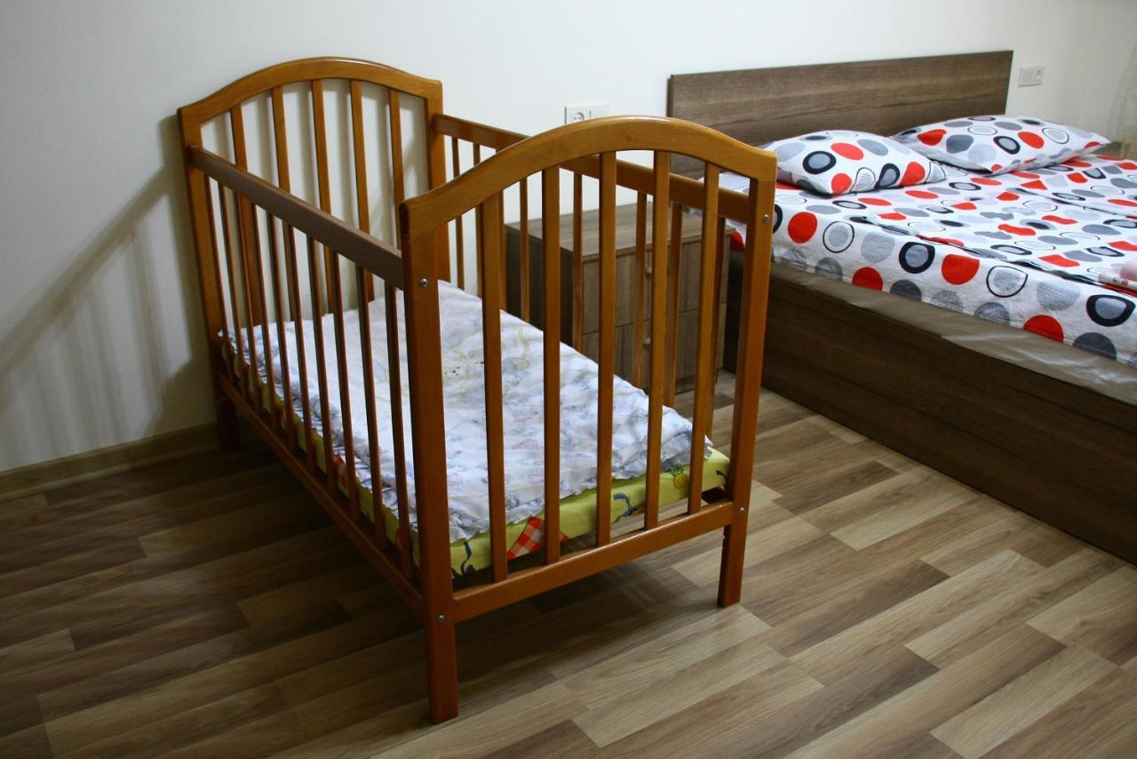 Vernisaj Apt At Republic Square & Ruben Tours Yerevan Bagian luar foto
